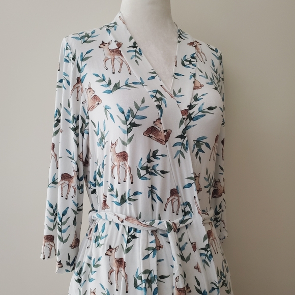 Milkmaid Goods Robe - Picture 3 of 16